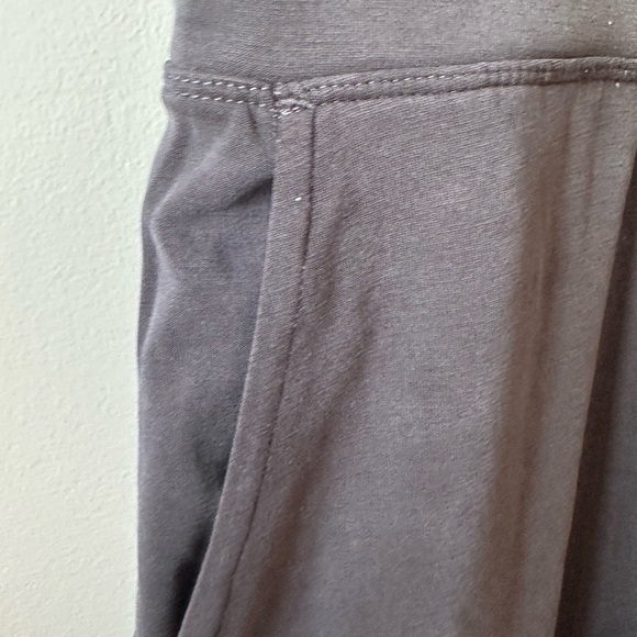 Black Wide-Leg Pants - Picture 5 of 10